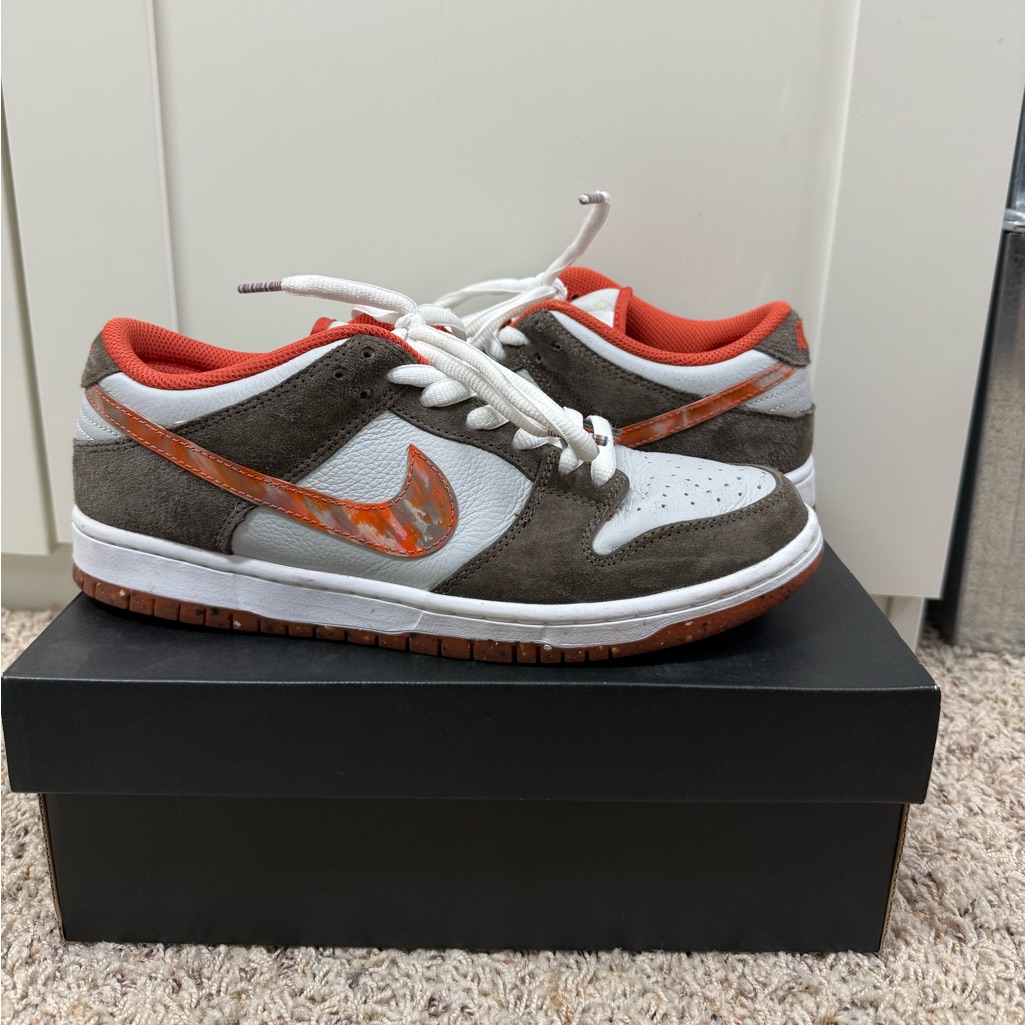 Nike Sb Low Crushed D.C. Size 8